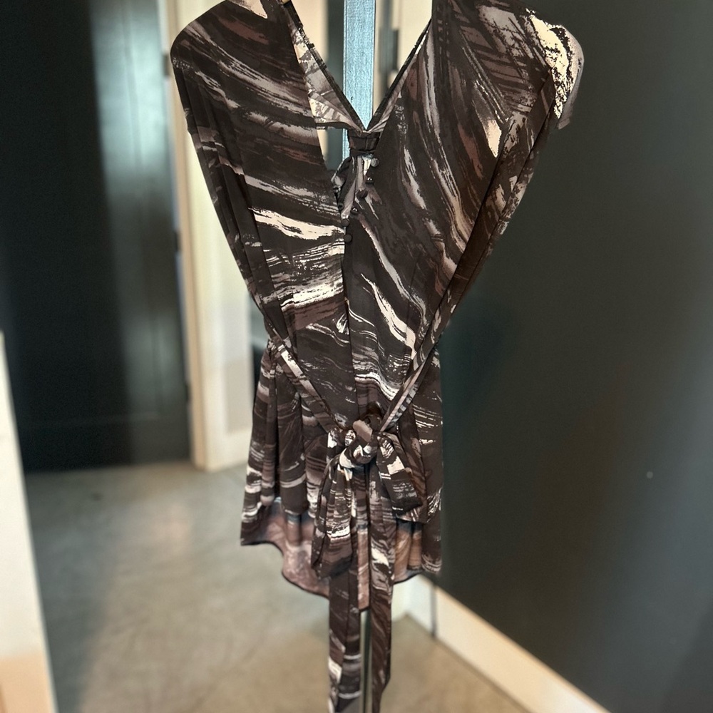 BCBGeneration Brown & Cream Marble-Print Wrap Blouse